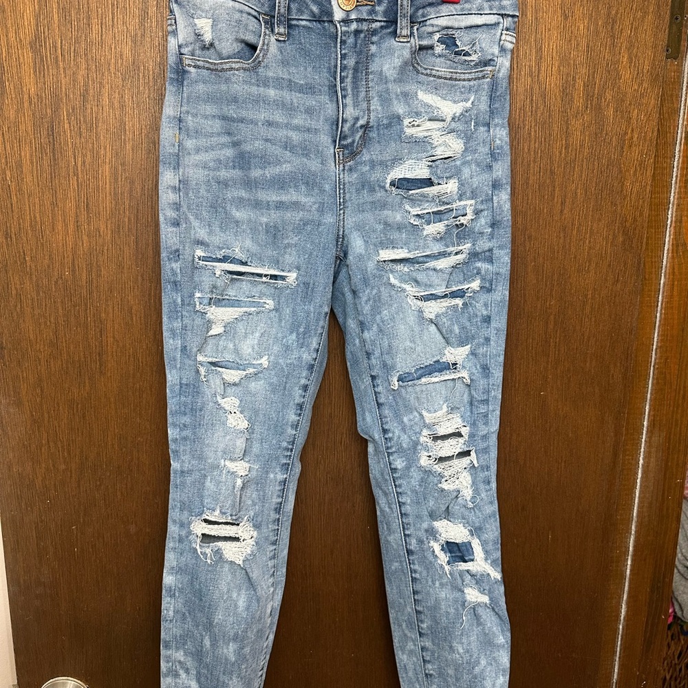 American Eagle Outfitters Light Blue Distressed Skinny Jeans